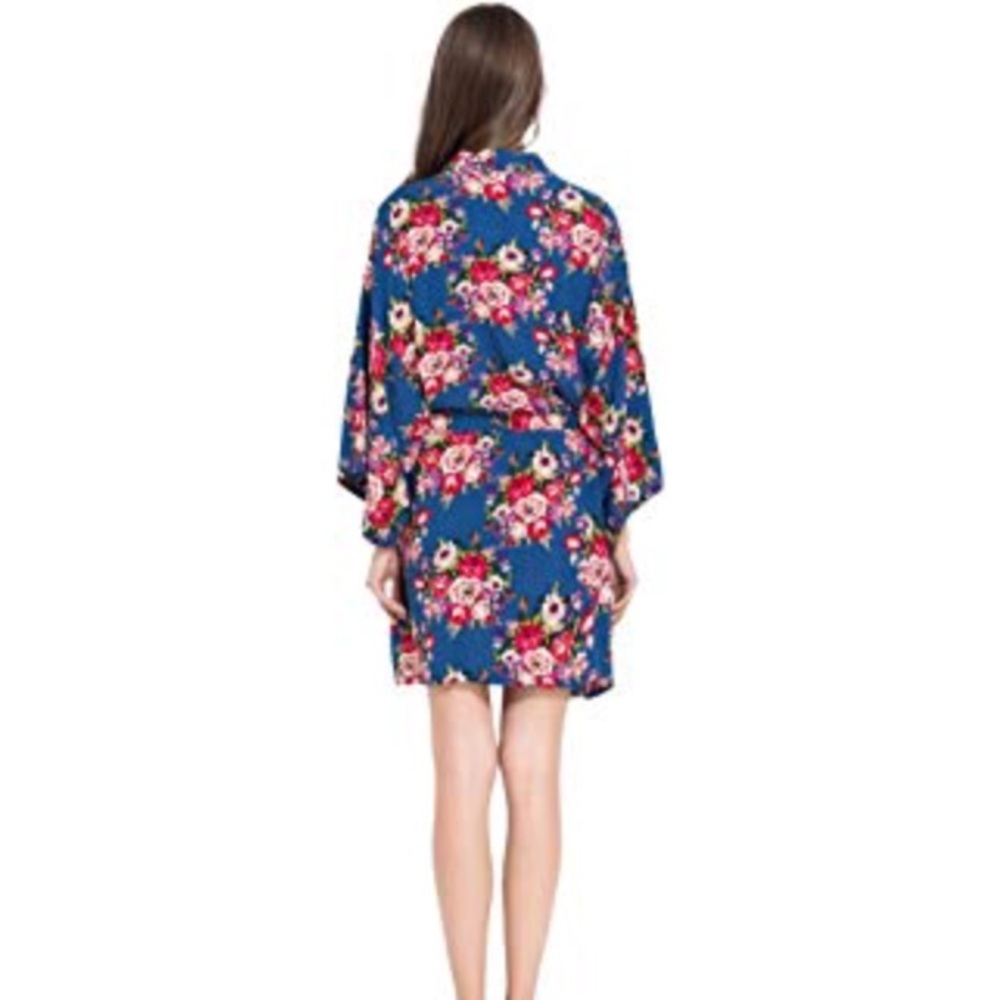 Floral Robe in navy - Picture 2 of 5